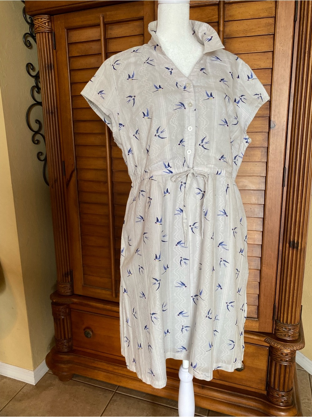 Brakeburn cotton cream with swallows birds